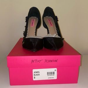 **LIKE NEW: BETSEY JOHNSON MESH JEWEL BLACK PUMPS SZ:8**